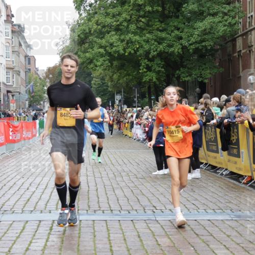 13.09.2026 - Kiel Lauf Yannick Fuchs http://msf.ph/oto/10417431 13.09.2026 09:38:43 Ziel 3814, 4518, 4975, 6989, 7747, 8482, 9759, 10415, 10894, 152, 1487, 1806, 1946, 2480, 2903, 3315, 3344, 4043, 5242, 6277, 6989, 9825, 11351, 682, 1702, 4314, 8313, 8943, 9838, 235, 836, 1487, 2408, 5242, 5534, 5930, 7459, 12613 meine-sportfotos.de