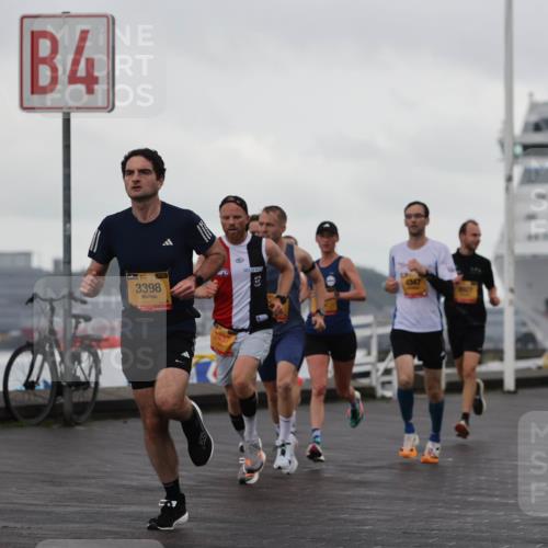 13.09.2026 - Kiel Lauf Andreas Tolksdorf http://msf.ph/oto/10417434 13.09.2026 10:56:25 Kiellinie 4, 38, 3398, 4347 meine-sportfotos.de