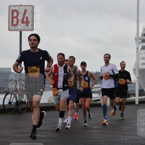 13.09.2026 - Kiel Lauf Andreas Tolksdorf http://msf.ph/oto/10417452 13.09.2026 10:56:25 Kiellinie 4, 1135, 3398, 2457 meine-sportfotos.de