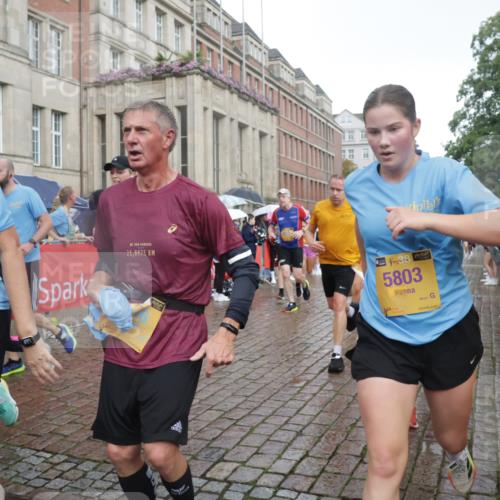 13.09.2026 - Kiel Lauf Yannick Fuchs http://msf.ph/oto/10417469 13.09.2026 10:49:34 Ziel 959, 1770, 2133, 2167, 2668, 2705, 3259, 3528, 3979, 4049, 4937, 5054, 5179, 5651, 5741, 6034, 6292, 6321, 6339, 6877, 6972, 7295, 7311, 7978, 8717, 9040, 9469, 10037, 10191, 10204, 10516, 12180, 12515, 810, 1087, 1483, 1533, 1732, 1989, 2010, 2051, 2074, 2810, 2879, 3399, 3523, 3640, 3895, 4140, 4169, 4206, 4528, 4599, 4670, 4815, 4865, 4876, 4937, 5480, 5543, 5614, 5803, 6305, 6376, 6855, 6933, 7182, 7545, 8032, 8271, 8329, 8594, 73 meine-sportfotos.de