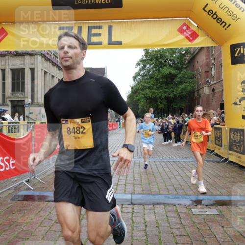 13.09.2026 - Kiel Lauf Yannick Fuchs http://msf.ph/oto/10417482 13.09.2026 09:38:45 Ziel 3814, 4518, 4975, 7747, 8482, 9759, 10415, 10894, 152, 1487, 1806, 1946, 2480, 2903, 3315, 3344, 4043, 4518, 6277, 6989, 9825, 11351, 682, 1702, 1927, 4314, 8313, 8943, 9838, 152, 235, 836, 1487, 2408, 5242, 5534, 7459, 12613 meine-sportfotos.de