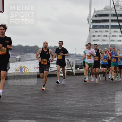 13.09.2026 - Kiel Lauf Andreas Tolksdorf http://msf.ph/oto/10417491 13.09.2026 10:56:40 Kiellinie 4, 7264, 8209, 11809, 3290, 3 meine-sportfotos.de