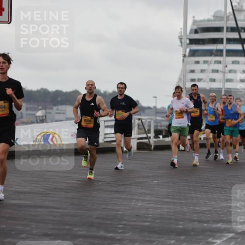 13.09.2026 - Kiel Lauf Andreas Tolksdorf http://msf.ph/oto/10417502 13.09.2026 10:56:40 Kiellinie 4, 7264, 8209, 11809, 3 meine-sportfotos.de