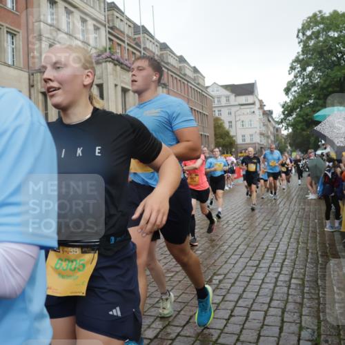 13.09.2026 - Kiel Lauf Yannick Fuchs http://msf.ph/oto/10417515 13.09.2026 10:49:36 Ziel 959, 1770, 2167, 2245, 2668, 2705, 3259, 3528, 3979, 4049, 5054, 5179, 5651, 5741, 6024, 6034, 6292, 6321, 6339, 6877, 6972, 7295, 7311, 8263, 8717, 9040, 9469, 10037, 10191, 10204, 10516, 11880, 12180, 12515, 810, 1087, 1483, 1533, 1732, 1989, 2010, 2051, 2074, 2133, 2810, 2879, 3399, 3523, 3640, 3895, 4140, 4169, 4206, 4599, 4670, 4815, 4865, 4876, 4937, 5480, 5543, 5614, 6305, 6855, 6933, 7182, 7545, 8032, 8329, 8594, 73 meine-sportfotos.de