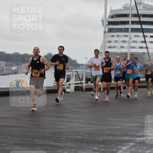 13.09.2026 - Kiel Lauf Andreas Tolksdorf http://msf.ph/oto/10417525 13.09.2026 10:56:40 Kiellinie 4, 7264, 8209, 7208, 11809, 3296, 3 meine-sportfotos.de