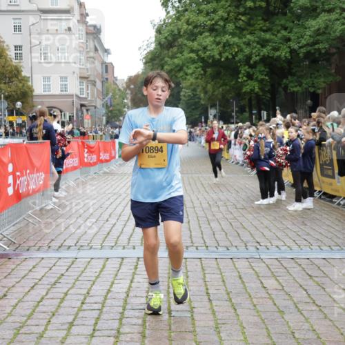 13.09.2026 - Kiel Lauf Yannick Fuchs http://msf.ph/oto/10417549 13.09.2026 09:38:50 Ziel 682, 3814, 4314, 7747, 8313, 8482, 9759, 9838, 10415, 10894, 1806, 1946, 2480, 2903, 3315, 3344, 3814, 4043, 4518, 4975, 6989, 9825, 11351, 20, 1702, 1927, 8943, 12496, 152, 1487, 5242, 6277 meine-sportfotos.de