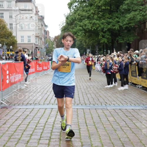 13.09.2026 - Kiel Lauf Yannick Fuchs http://msf.ph/oto/10417554 13.09.2026 09:38:50 Ziel 682, 3814, 4314, 7747, 8313, 8482, 9759, 9838, 10415, 10894, 1806, 1946, 2480, 2903, 3315, 3344, 3814, 4043, 4518, 4975, 6989, 9825, 11351, 20, 1702, 1927, 8943, 12496, 152, 1487, 5242, 6277 meine-sportfotos.de