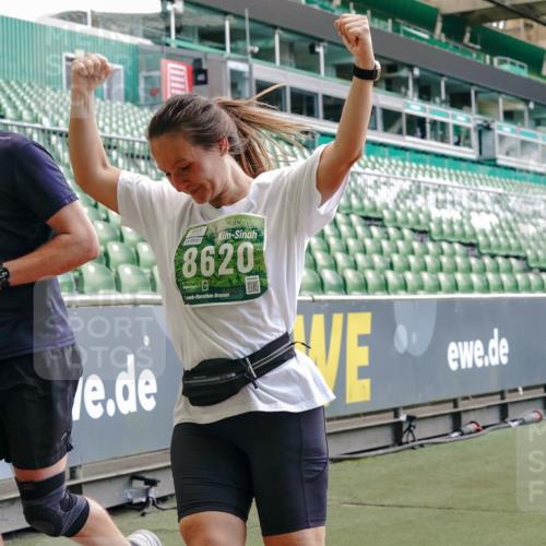 13.09.2026 - 21. swb-Marathon Bremen Michael Burmester http://msf.ph/oto/10417568 13.09.2026 13:20:14 Laufen im Stadion 333, 464, 512, 704, 938, 1066, 1129, 1156, 1409, 1439, 1446, 1506, 1697, 1756, 1808, 1815, 1846, 1916, 2010, 2028, 2064, 2139, 2201, 2224, 2240, 2258, 2278, 2315, 2349, 2394, 2395, 2417, 2437, 2501, 2519, 2533, 2557, 2563, 2588, 2622, 2626, 2689, 2694, 2695, 2702, 2703, 2722, 2756, 2786, 2793, 2843, 2845, 2886, 2944, 2983, 3004, 3017, 3018, 3031, 3035, 3036, 3037, 3046, 3059, 3070, 3072, 3074, 3102, 3116, 3139, 3189, 3198, 3243, 3263, 3264, 3285, 3287, 3310, 3315 meine-sportfotos.de