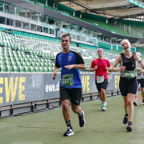 13.09.2026 - 21. swb-Marathon Bremen Michael Burmester http://msf.ph/oto/10417600 13.09.2026 13:20:15 Laufen im Stadion 333, 464, 512, 704, 938, 1066, 1129, 1156, 1409, 1439, 1446, 1506, 1697, 1756, 1808, 1815, 1846, 1916, 2010, 2028, 2064, 2139, 2201, 2224, 2240, 2258, 2278, 2315, 2349, 2394, 2395, 2417, 2437, 2501, 2519, 2533, 2557, 2563, 2588, 2622, 2626, 2689, 2694, 2695, 2702, 2703, 2722, 2756, 2786, 2793, 2843, 2845, 2886, 2944, 2983, 3004, 3017, 3018, 3031, 3035, 3036, 3037, 3046, 3059, 3070, 3072, 3074, 3102, 3116, 3139, 3189, 3198, 3243, 3263, 3264, 3285, 3287, 3310, 3315 meine-sportfotos.de