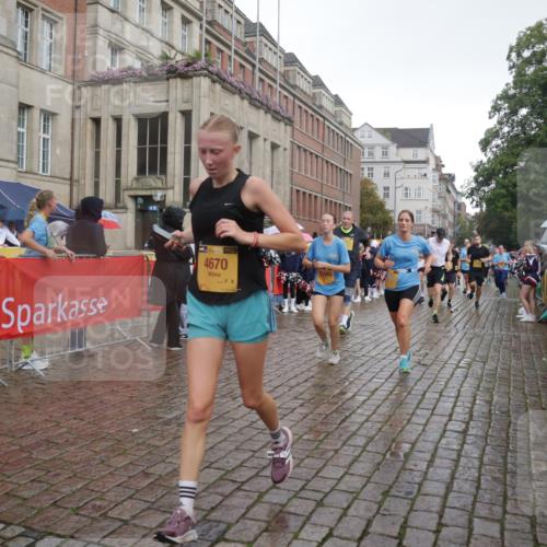 13.09.2026 - Kiel Lauf Yannick Fuchs http://msf.ph/oto/10417654 13.09.2026 10:49:46 Ziel 1388, 2245, 2668, 3008, 3164, 3294, 3311, 3459, 3508, 4049, 5179, 5350, 5370, 5651, 5849, 6024, 6157, 6292, 6339, 6827, 6830, 6831, 6877, 7011, 8263, 8644, 8977, 9037, 9107, 9275, 9449, 10037, 10191, 10204, 10703, 11354, 11524, 11880, 12378, 12410, 810, 959, 1770, 2010, 2051, 2074, 2133, 2167, 2705, 3259, 3523, 3528, 3895, 3979, 4169, 4206, 4599, 4670, 4815, 4937, 5054, 5179, 5480, 5543, 5614, 5741, 6034, 6321, 6339, 6855, 6933, 7182, 1533 meine-sportfotos.de