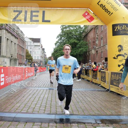 13.09.2026 - Kiel Lauf Yannick Fuchs http://msf.ph/oto/10417661 13.09.2026 09:38:58 Ziel 682, 1702, 4314, 8313, 8943, 9838, 10894, 1806, 3315, 3344, 3814, 4043, 4518, 4975, 6989, 7747, 8482, 9759, 9825, 10415, 10894, 11351, 20, 1927, 5272, 5398, 5869, 7431, 12496, 12682, 12833, 1946, 2480, 2903, 3315, 3344, 11351 meine-sportfotos.de