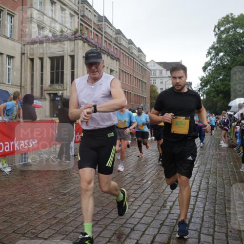 13.09.2026 - Kiel Lauf Yannick Fuchs http://msf.ph/oto/10417688 13.09.2026 10:49:49 Ziel 1388, 2245, 3008, 3164, 3294, 3311, 3459, 3508, 4039, 4049, 5350, 5370, 5849, 6024, 6157, 6827, 6830, 6831, 6877, 7011, 7437, 8237, 8263, 8595, 8644, 8977, 9037, 9107, 9275, 9449, 10534, 10703, 10767, 11354, 11414, 11524, 11712, 11880, 12378, 12410, 959, 1770, 2010, 2051, 2074, 2133, 2167, 2668, 2705, 3259, 3523, 3528, 3895, 3979, 4049, 4169, 4206, 4599, 4815, 4937, 5054, 5179, 5480, 5614, 5651, 5741, 6034, 6292, 6321, 6339, 6855, 6877, 7182, 1533 meine-sportfotos.de