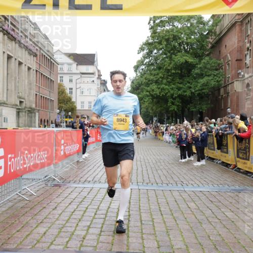 13.09.2026 - Kiel Lauf Yannick Fuchs http://msf.ph/oto/10417696 13.09.2026 09:39:00 Ziel 682, 1702, 1927, 4314, 8313, 8943, 9838, 1806, 3315, 3344, 3814, 4043, 4518, 4975, 6989, 7747, 8482, 9759, 9825, 10415, 10894, 20, 5272, 5398, 5869, 7216, 7431, 12496, 12682, 12833, 1946, 2480, 2903, 3315, 3344, 9825, 11351 meine-sportfotos.de