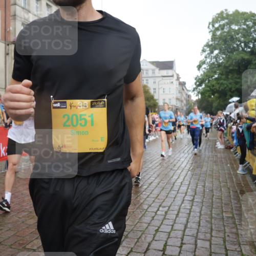 13.09.2026 - Kiel Lauf Yannick Fuchs http://msf.ph/oto/10417703 13.09.2026 10:49:50 Ziel 253, 1388, 1452, 2245, 2733, 3008, 3164, 3294, 3311, 3459, 3508, 4039, 5350, 5370, 5849, 6024, 6157, 6827, 6830, 6831, 7011, 7437, 8185, 8237, 8263, 8595, 8644, 8977, 9037, 9107, 9275, 9449, 10534, 10703, 10767, 11354, 11414, 11524, 11712, 11880, 12378, 12410, 959, 1770, 2010, 2051, 2133, 2167, 2668, 2705, 3259, 3523, 3528, 3895, 3979, 4049, 4169, 4206, 4599, 4815, 4937, 5054, 5179, 5480, 5614, 5651, 5741, 6034, 6292, 6321, 6339, 6855, 6877, 7182, 1533 meine-sportfotos.de