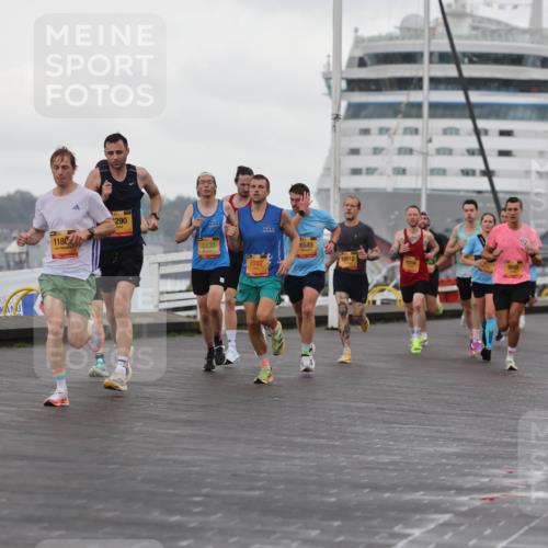 13.09.2026 - Kiel Lauf Andreas Tolksdorf http://msf.ph/oto/10417712 13.09.2026 10:56:43 Kiellinie 4, 208, 1180, 290, 3730, 6182, 6549, 10512, 316, 9855, 3 meine-sportfotos.de