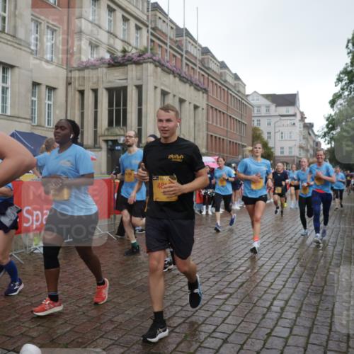 13.09.2026 - Kiel Lauf Yannick Fuchs http://msf.ph/oto/10417724 13.09.2026 10:49:51 Ziel 253, 1388, 1452, 2245, 2733, 3008, 3076, 3164, 3294, 3311, 3459, 3508, 4039, 4921, 5350, 5370, 5849, 6024, 6157, 6827, 6830, 6831, 7011, 7437, 8185, 8237, 8595, 8644, 8977, 9037, 9107, 9275, 9449, 10171, 10216, 10534, 10703, 10767, 11354, 11414, 11524, 11712, 12378, 12410, 12590, 959, 1770, 2010, 2133, 2167, 2245, 2668, 2705, 3259, 3523, 3528, 3895, 3979, 4049, 4169, 4599, 4815, 4937, 5054, 5179, 5480, 5614, 5651, 5741, 6024, 6034, 6292, 6321, 6339, 6855, 6877, 7182, 1533 meine-sportfotos.de