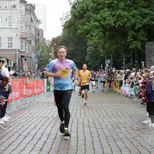 13.09.2026 - Kiel Lauf Yannick Fuchs http://msf.ph/oto/10417725 13.09.2026 09:39:04 Ziel 20, 682, 1702, 1927, 8943, 9838, 1806, 3814, 4043, 4314, 4518, 4975, 6989, 7747, 8313, 8482, 9759, 9838, 10415, 10894, 5272, 5398, 5869, 7216, 7431, 12496, 12682, 12833, 1806, 3315, 3344, 4043, 9825, 11351 meine-sportfotos.de
