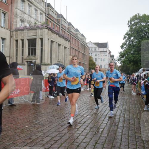 13.09.2026 - Kiel Lauf Yannick Fuchs http://msf.ph/oto/10417731 13.09.2026 10:49:52 Ziel 136, 253, 1388, 1452, 2733, 3008, 3076, 3164, 3294, 3311, 3459, 3508, 4039, 4921, 5350, 5370, 5685, 5849, 6157, 6827, 6830, 6831, 7011, 7437, 8185, 8237, 8595, 8644, 8977, 9037, 9107, 9275, 9449, 10171, 10216, 10534, 10703, 10767, 11354, 11414, 11524, 11712, 12378, 12410, 12590, 959, 1770, 2010, 2133, 2167, 2245, 2668, 2705, 3259, 3294, 3523, 3528, 3895, 3979, 4049, 4169, 4599, 4815, 4937, 5054, 5179, 5480, 5614, 5651, 5741, 6024, 6034, 6292, 6321, 6339, 6877, 7182 meine-sportfotos.de
