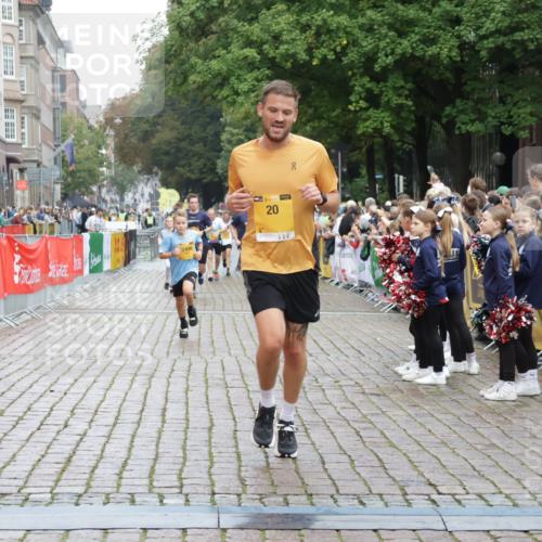 13.09.2026 - Kiel Lauf Yannick Fuchs http://msf.ph/oto/10417784 13.09.2026 09:39:08 Ziel 20, 1702, 1927, 12496, 12682, 682, 3814, 4314, 4518, 4975, 6989, 7747, 8313, 8482, 8943, 9759, 9838, 10415, 10894, 3522, 4104, 5272, 5398, 5869, 7216, 7431, 8591, 8807, 12833, 1806, 3344, 4043, 4518, 4975, 6989, 9825 meine-sportfotos.de