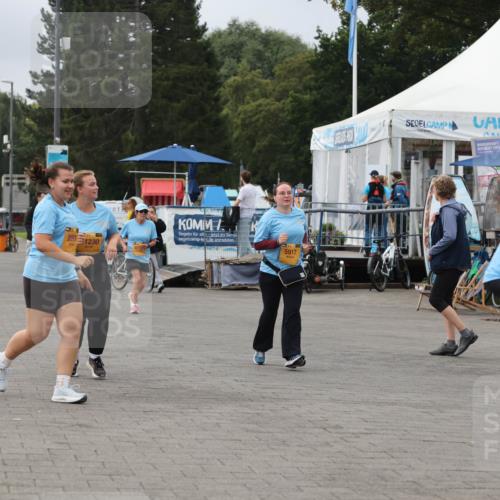 13.09.2026 - Kiel Lauf Andreas Tolksdorf http://msf.ph/oto/10417794 13.09.2026 10:08:07 Kiellinie 95931230, 61, 7, 5917, 3505 meine-sportfotos.de