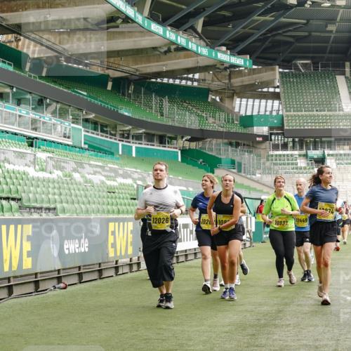 13.09.2026 - 21. swb-Marathon Bremen Michael Burmester http://msf.ph/oto/10417807 13.09.2026 10:42:50 Laufen im Stadion 10002, 10004, 10005, 10148, 10271, 10303, 10330, 10361, 10362, 10395, 10396, 10402, 10422, 10461, 10462, 10474, 10490, 10491, 10519, 10546, 10547, 10557, 10572, 10665, 10705, 10719, 10722, 10752, 10773, 10776, 10784, 10805, 10854, 10859, 10880, 10889, 10899, 10900, 10909, 10963, 10977, 11026, 11027, 11041, 11078, 11084, 11085, 11090, 11097, 11098, 11140, 11173, 11192, 11217, 11264, 11274, 11456, 11461, 11482 meine-sportfotos.de