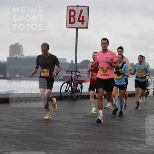 13.09.2026 - Kiel Lauf Andreas Tolksdorf http://msf.ph/oto/10417838 13.09.2026 10:56:48 Kiellinie 10512, 4, 9855, 12083, 9316, 10008, 9253, 3970 meine-sportfotos.de