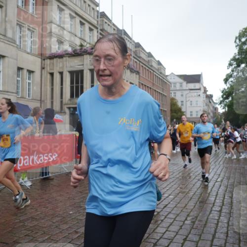 13.09.2026 - Kiel Lauf Yannick Fuchs http://msf.ph/oto/10417841 13.09.2026 10:49:57 Ziel 136, 253, 1401, 1452, 2733, 3008, 3076, 3164, 3459, 4039, 4317, 4921, 5115, 5350, 5370, 5438, 5685, 6827, 6830, 6831, 7437, 8185, 8237, 8459, 8595, 8977, 9449, 10171, 10216, 10237, 10297, 10534, 10703, 10767, 11414, 11437, 11485, 11524, 11712, 12590, 959, 1388, 1770, 2133, 2167, 2245, 2668, 2705, 3259, 3294, 3311, 3459, 3508, 3528, 3979, 4049, 4169, 4937, 5054, 5179, 5350, 5651, 5741, 5849, 6024, 6034, 6157, 6292, 6321, 6339, 6877, 7011, 8644, 8977, 9037, 177 meine-sportfotos.de