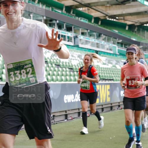 13.09.2026 - 21. swb-Marathon Bremen Michael Burmester http://msf.ph/oto/10417859 13.09.2026 13:20:21 Laufen im Stadion 333, 464, 512, 620, 704, 938, 1066, 1129, 1156, 1409, 1439, 1446, 1506, 1697, 1756, 1808, 1815, 1846, 1916, 2010, 2028, 2064, 2139, 2201, 2224, 2240, 2258, 2278, 2315, 2349, 2394, 2395, 2414, 2417, 2437, 2501, 2519, 2533, 2557, 2563, 2588, 2626, 2689, 2694, 2695, 2702, 2703, 2722, 2736, 2756, 2786, 2793, 2843, 2845, 2886, 2983, 3004, 3010, 3017, 3018, 3031, 3035, 3036, 3037, 3046, 3059, 3070, 3072, 3074, 3102, 3116, 3139, 3189, 3198, 3243, 3263, 3264, 3310, 3315 meine-sportfotos.de