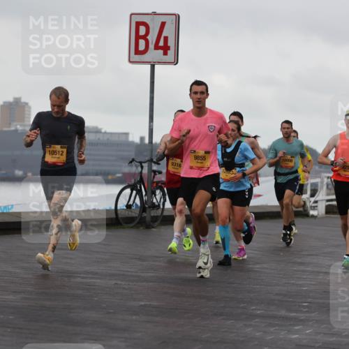 13.09.2026 - Kiel Lauf Andreas Tolksdorf http://msf.ph/oto/10417861 13.09.2026 10:56:48 Kiellinie 10512, 4, 9855, 9316, 3970, 10008, 9253 meine-sportfotos.de