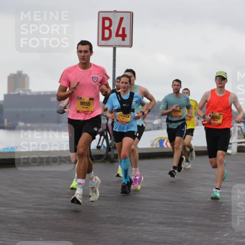 13.09.2026 - Kiel Lauf Andreas Tolksdorf http://msf.ph/oto/10417909 13.09.2026 10:56:49 Kiellinie 10512, 9855, 4, 12683, 3970, 0008, 9253 meine-sportfotos.de
