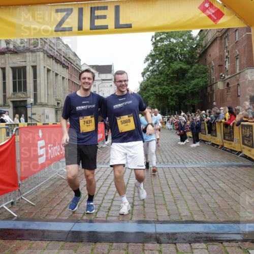 13.09.2026 - Kiel Lauf Yannick Fuchs http://msf.ph/oto/10417937 13.09.2026 09:39:16 Ziel 20, 5272, 5398, 5869, 7216, 7431, 12496, 12682, 12833, 682, 1702, 1927, 4314, 7747, 8313, 8482, 8943, 9759, 9838, 10415, 10894, 3522, 4104, 8591, 8807, 9351, 9444, 3814, 4518, 4975, 8482, 9759, 10415 meine-sportfotos.de