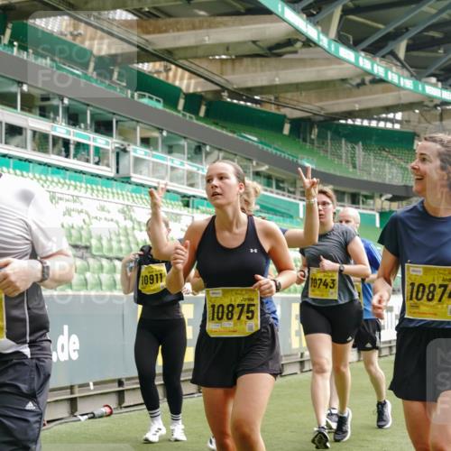 13.09.2026 - 21. swb-Marathon Bremen Michael Burmester http://msf.ph/oto/10417941 13.09.2026 10:42:54 Laufen im Stadion 10002, 10004, 10005, 10148, 10271, 10303, 10330, 10361, 10362, 10395, 10396, 10402, 10422, 10461, 10462, 10474, 10490, 10491, 10519, 10546, 10547, 10557, 10572, 10665, 10722, 10752, 10773, 10776, 10784, 10805, 10854, 10880, 10889, 10899, 10900, 10909, 10963, 10977, 11026, 11027, 11041, 11078, 11084, 11085, 11090, 11097, 11098, 11140, 11173, 11192, 11217, 11264, 11274, 11333, 11448, 11456, 11461, 11482 meine-sportfotos.de