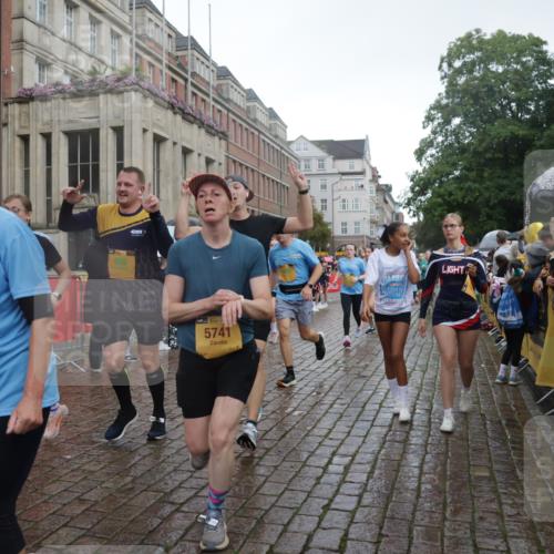13.09.2026 - Kiel Lauf Yannick Fuchs http://msf.ph/oto/10417974 13.09.2026 10:50:04 Ziel 136, 253, 723, 1057, 1401, 1452, 2709, 2733, 2901, 3076, 4039, 4317, 4714, 4921, 5115, 5438, 5685, 5804, 6445, 7437, 7788, 8185, 8375, 8459, 8665, 10171, 10216, 10237, 10297, 10534, 10767, 11414, 11437, 11485, 11776, 12590, 12664, 12747, 959, 1388, 2167, 2245, 2668, 2705, 3008, 3164, 3259, 3294, 3311, 3459, 3508, 3528, 3979, 4039, 4049, 5179, 5350, 5370, 5651, 5741, 5849, 6024, 6157, 6292, 6321, 6339, 6827, 6830, 6831, 6877, 7011, 8237, 8644, 8977, 9037, 177, 3259, 6321 meine-sportfotos.de