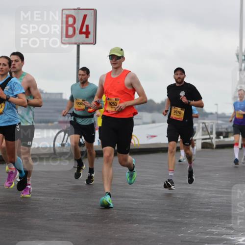 13.09.2026 - Kiel Lauf Andreas Tolksdorf http://msf.ph/oto/10417978 13.09.2026 10:56:50 Kiellinie 39, 9316, 12683, 4, 10008, 9253, 3970 meine-sportfotos.de