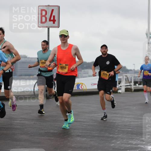 13.09.2026 - Kiel Lauf Andreas Tolksdorf http://msf.ph/oto/10417998 13.09.2026 10:56:50 Kiellinie 12683, 4, 10008, 38, 9253, 3970 meine-sportfotos.de