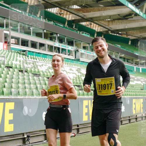 13.09.2026 - 21. swb-Marathon Bremen Michael Burmester http://msf.ph/oto/10418088 13.09.2026 10:42:58 Laufen im Stadion 10002, 10004, 10005, 10148, 10271, 10303, 10330, 10335, 10361, 10362, 10395, 10396, 10402, 10422, 10461, 10462, 10474, 10490, 10491, 10519, 10546, 10547, 10557, 10572, 10605, 10606, 10665, 10752, 10773, 10776, 10784, 10805, 10854, 10880, 10889, 10899, 10900, 10909, 10963, 10977, 11026, 11027, 11041, 11078, 11084, 11085, 11090, 11097, 11098, 11140, 11173, 11192, 11217, 11264, 11274, 11333, 11337, 11448, 11456, 11461, 11482 meine-sportfotos.de