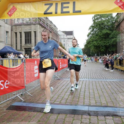 13.09.2026 - Kiel Lauf Yannick Fuchs http://msf.ph/oto/10418102 13.09.2026 09:39:30 Ziel 3522, 4104, 8591, 8807, 9351, 9444, 20, 682, 1702, 1927, 5272, 5398, 5869, 7216, 7431, 8943, 12496, 12682, 12833, 2510, 4090, 4605, 4862, 8620, 9367, 9782, 10303, 10769, 12172, 682, 4314, 8313, 8943, 9838, 10894 meine-sportfotos.de