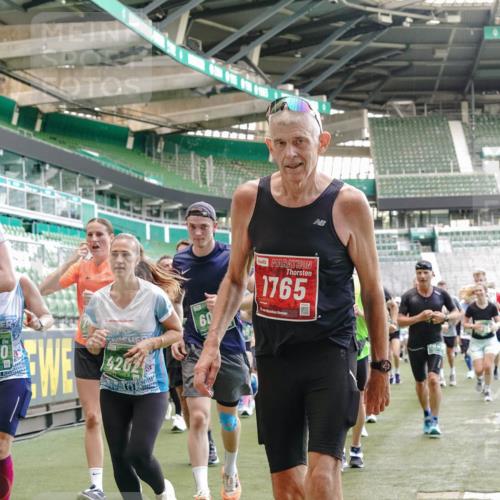 13.09.2026 - 21. swb-Marathon Bremen Michael Burmester http://msf.ph/oto/10418164 13.09.2026 13:20:28 Laufen im Stadion 333, 464, 512, 620, 704, 938, 1066, 1129, 1156, 1158, 1409, 1439, 1446, 1506, 1676, 1697, 1756, 1808, 1815, 1846, 1916, 2010, 2028, 2064, 2139, 2201, 2240, 2258, 2278, 2315, 2349, 2394, 2395, 2414, 2417, 2437, 2501, 2519, 2533, 2557, 2563, 2588, 2626, 2689, 2694, 2695, 2702, 2703, 2722, 2736, 2756, 2793, 2843, 2886, 2983, 3004, 3010, 3017, 3018, 3031, 3035, 3036, 3037, 3046, 3059, 3070, 3074, 3102, 3116, 3139, 3144, 3189, 3198, 3243, 3263, 3264, 3310, 3315 meine-sportfotos.de
