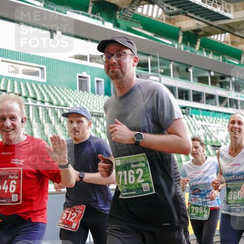 13.09.2026 - 21. swb-Marathon Bremen Michael Burmester http://msf.ph/oto/10418172 13.09.2026 13:20:29 Laufen im Stadion 333, 464, 512, 620, 704, 938, 1066, 1129, 1156, 1158, 1409, 1439, 1446, 1676, 1697, 1756, 1808, 1815, 1846, 1916, 2010, 2028, 2064, 2139, 2201, 2240, 2258, 2278, 2315, 2349, 2394, 2395, 2414, 2417, 2437, 2501, 2519, 2533, 2563, 2588, 2626, 2689, 2694, 2695, 2702, 2703, 2722, 2736, 2756, 2793, 2843, 2886, 2983, 3004, 3010, 3017, 3018, 3031, 3035, 3036, 3037, 3046, 3059, 3070, 3074, 3102, 3116, 3139, 3144, 3189, 3198, 3243, 3263, 3264, 3310, 3315 meine-sportfotos.de