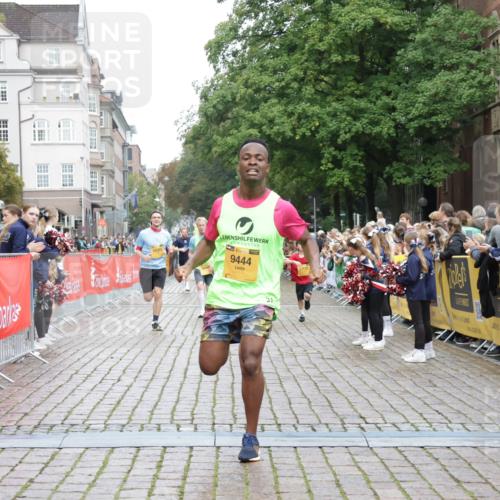 13.09.2026 - Kiel Lauf Yannick Fuchs http://msf.ph/oto/10418199 13.09.2026 09:39:37 Ziel 4104, 8807, 9351, 9444, 9782, 10303, 10769, 12172, 20, 1702, 1927, 3522, 4104, 5272, 5398, 5869, 7216, 7431, 8591, 12496, 12682, 12833, 2123, 2510, 4090, 4605, 4862, 6209, 8620, 9367, 10031, 11034, 682, 1702, 1927, 8943 meine-sportfotos.de