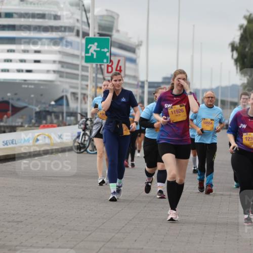 13.09.2026 - Kiel Lauf Andreas Tolksdorf http://msf.ph/oto/10418205 13.09.2026 10:08:24 Kiellinie 3, 4, 130, 39, 11926, 10554, 38, 12370 meine-sportfotos.de