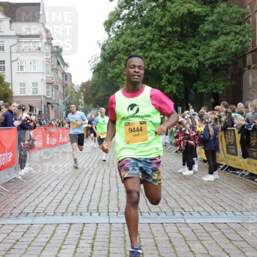 13.09.2026 - Kiel Lauf Yannick Fuchs http://msf.ph/oto/10418210 13.09.2026 09:39:37 Ziel 4104, 8807, 9351, 9444, 9782, 10303, 10769, 12172, 20, 1702, 1927, 3522, 4104, 5272, 5398, 5869, 7216, 7431, 8591, 12496, 12682, 12833, 2123, 2510, 4090, 4605, 4862, 6209, 8620, 9367, 10031, 11034, 682, 1702, 1927, 8943 meine-sportfotos.de