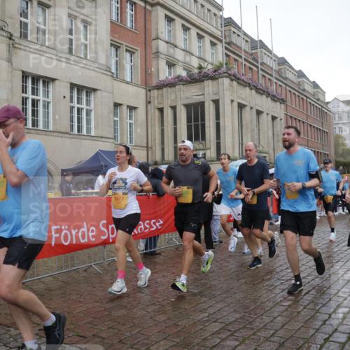 13.09.2026 - Kiel Lauf Yannick Fuchs http://msf.ph/oto/10418241 13.09.2026 10:50:21 Ziel 177, 213, 274, 706, 707, 835, 1008, 1154, 1779, 1980, 3214, 3216, 3436, 3737, 3769, 3889, 4270, 4743, 5394, 5456, 6127, 6248, 6250, 7791, 7806, 8086, 8365, 8398, 8753, 8779, 8865, 8866, 8880, 9034, 9231, 9325, 9423, 9949, 10382, 11391, 11413, 11545, 11614, 12117, 12288, 124, 136, 253, 723, 1057, 1401, 1452, 2709, 2733, 2901, 3008, 3076, 3164, 3459, 4039, 4317, 4714, 4921, 5115, 5350, 5370, 5394, 5438, 5685, 5804, 6445, 6827, 6830, 6831, 8237, 8977, 9037 meine-sportfotos.de