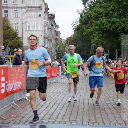 13.09.2026 - Kiel Lauf Yannick Fuchs http://msf.ph/oto/10418249 13.09.2026 09:39:40 Ziel 4090, 4862, 9351, 9444, 9782, 10303, 10769, 12172, 20, 1927, 3522, 4104, 5272, 5398, 5869, 7216, 7431, 8591, 8807, 12496, 12682, 12833, 2123, 2510, 4605, 6209, 8620, 9367, 10031, 11034, 20, 1702, 1927 meine-sportfotos.de