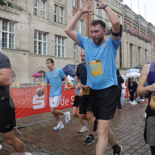 13.09.2026 - Kiel Lauf Yannick Fuchs http://msf.ph/oto/10418264 13.09.2026 10:50:22 Ziel 177, 213, 274, 576, 706, 707, 835, 1008, 1154, 1779, 1980, 3032, 3214, 3216, 3436, 3737, 3769, 3889, 4270, 4743, 5100, 5456, 6127, 6248, 6250, 7791, 7806, 8086, 8365, 8398, 8753, 8779, 8865, 8866, 8880, 9034, 9231, 9325, 9423, 9949, 10382, 11391, 11413, 11545, 11614, 12117, 12288, 124, 136, 253, 723, 1057, 1401, 1452, 2709, 2733, 2901, 3008, 3076, 3164, 3459, 4039, 4317, 4714, 4921, 5115, 5350, 5370, 5394, 5438, 5685, 5804, 6445, 6827, 6830, 6831, 8237, 8977 meine-sportfotos.de