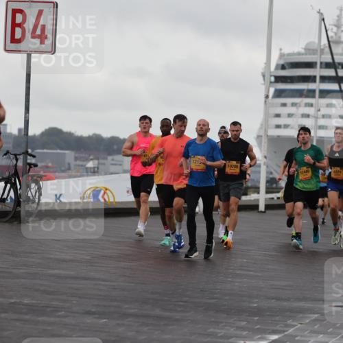 13.09.2026 - Kiel Lauf Andreas Tolksdorf http://msf.ph/oto/10418272 13.09.2026 10:56:56 Kiellinie 17089, 4, 1212, 10208, 12449, 8371, 83, 2565, 1219, 2562 meine-sportfotos.de