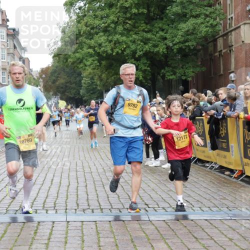 13.09.2026 - Kiel Lauf Yannick Fuchs http://msf.ph/oto/10418277 13.09.2026 09:39:41 Ziel 4090, 4862, 9351, 9444, 9782, 10303, 10769, 12172, 20, 3522, 4104, 5272, 5398, 5869, 7216, 7431, 8591, 8807, 12496, 12682, 12833, 2123, 2510, 4605, 6209, 8620, 9367, 10031, 11034, 20, 1702, 1927 meine-sportfotos.de