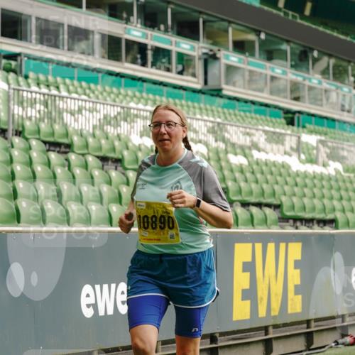 13.09.2026 - 21. swb-Marathon Bremen Michael Burmester http://msf.ph/oto/10418289 13.09.2026 10:43:05 Laufen im Stadion 10002, 10004, 10005, 10148, 10271, 10303, 10325, 10330, 10335, 10361, 10362, 10395, 10396, 10402, 10422, 10459, 10461, 10462, 10474, 10490, 10491, 10513, 10519, 10546, 10547, 10557, 10572, 10605, 10606, 10665, 10752, 10773, 10784, 10805, 10854, 10880, 10889, 10899, 10900, 10909, 10963, 10977, 11026, 11027, 11041, 11078, 11084, 11085, 11090, 11097, 11098, 11140, 11173, 11192, 11217, 11264, 11274, 11333, 11337, 11448, 11456, 11461, 11482 meine-sportfotos.de