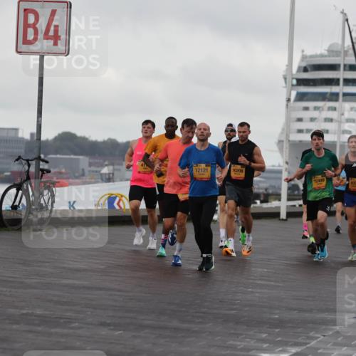 13.09.2026 - Kiel Lauf Andreas Tolksdorf http://msf.ph/oto/10418296 13.09.2026 10:56:57 Kiellinie 4, 12121, 10208, 12449, 8371, 83, 2565, 2562 meine-sportfotos.de