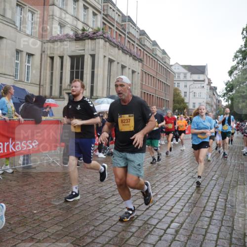 13.09.2026 - Kiel Lauf Yannick Fuchs http://msf.ph/oto/10418315 13.09.2026 10:50:25 Ziel 177, 213, 274, 576, 807, 835, 952, 1008, 1124, 1779, 1980, 3032, 3214, 3216, 3436, 3737, 3769, 3929, 4270, 4743, 4922, 5100, 5456, 6127, 6248, 6250, 6864, 7266, 7520, 7791, 8086, 8365, 8753, 8779, 8865, 8866, 8880, 9148, 9231, 9325, 9434, 10382, 10486, 11080, 11413, 11545, 11614, 12117, 12288, 124, 136, 253, 706, 707, 723, 1008, 1057, 1154, 1401, 1452, 2709, 2733, 2901, 3076, 3889, 4039, 4317, 4714, 4743, 4921, 5115, 5394, 5438, 5685, 5804, 6248, 6250, 6445, 6830, 6831, 8237 meine-sportfotos.de